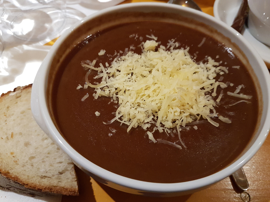 Basler Mehlsuppe (zuppa di farina alla basilese)