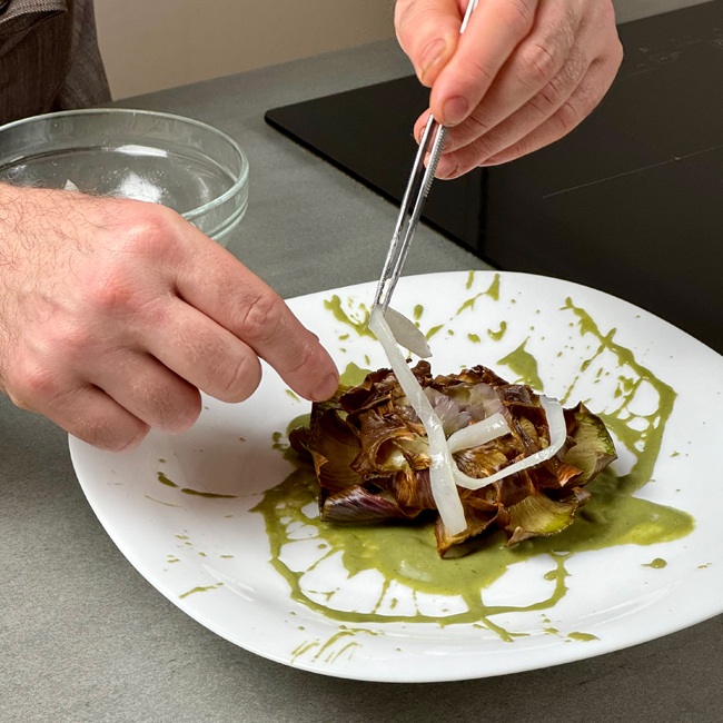 carciofo alla giudia sorprendente dello chef Giuseppe Bruno