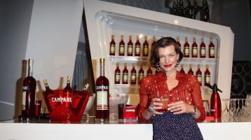 Milla Jovovich, il nuovo volto di Campari per il 2012