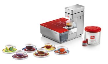 Illy "Coffee is…", tutte le emozioni di un caffè